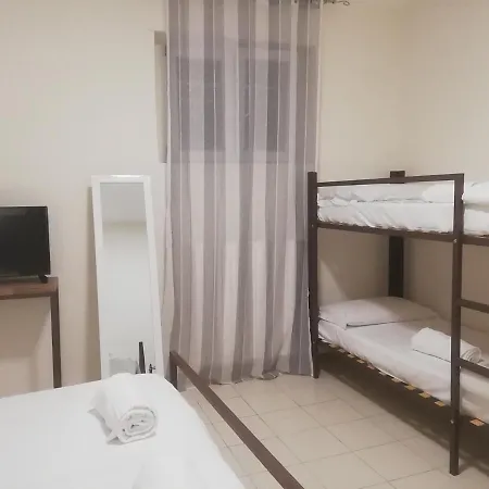 Hostel Dei Sassi - And Beds